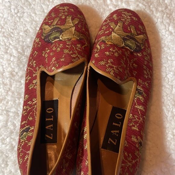 Zalo needlepoint elephant  slip ons size 6.5 M - Picture 5 of 9